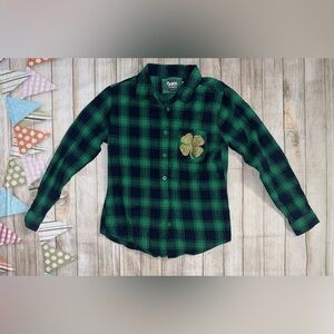 Spencer’s sz m plaid green blue four leaf clover lucky b shirt top flannel